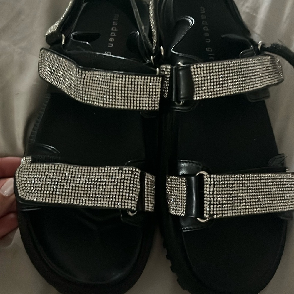 Steve Madden Madden girl sparkle sandals size 9